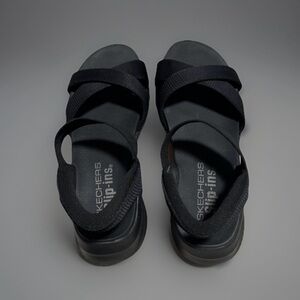 Black Skechers Criss Cross Sandals Slip Ons Size 7 Hands Free Shoes Women’s NWOT
